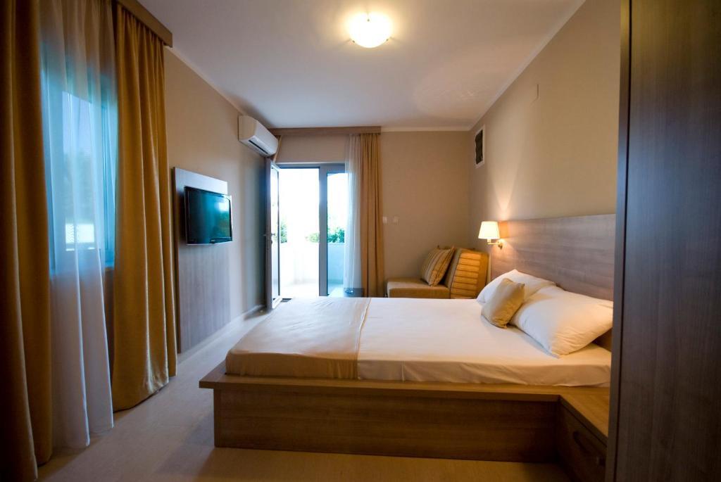 Vila V Lux Apartments Petrovac Room photo